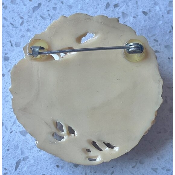 Celluloid Chrysanthemum Brooch In Cream With C Clasp Vintage Floral Fashion Gift - Picture 2 of 7